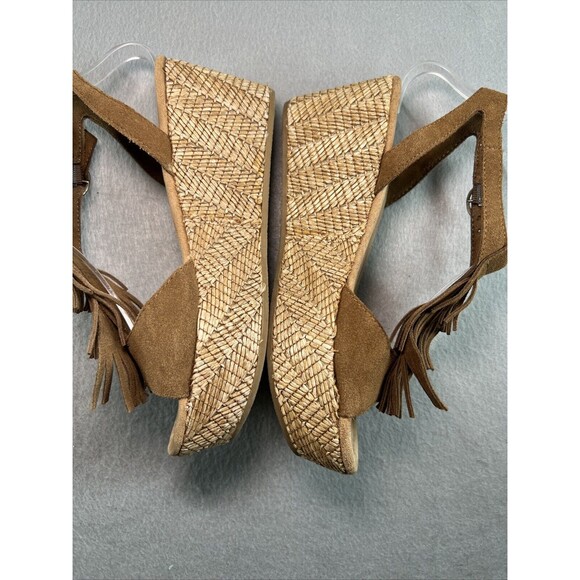Minnetonka Wedge Platform T Strap Suede Sandal Size 7 Brown Fringe Espadrille - Picture 8 of 10